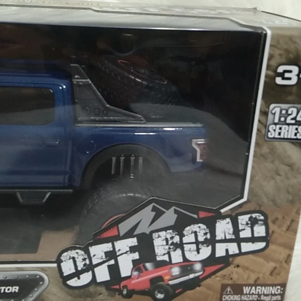 NIB Off Road 2017 Ford F-150 Blue Raptor Die Cast Scale 1/24 2020